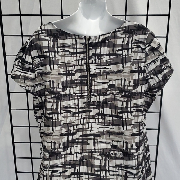 Belted Tunic, black, gray and white. XL - Picture 6 of 9